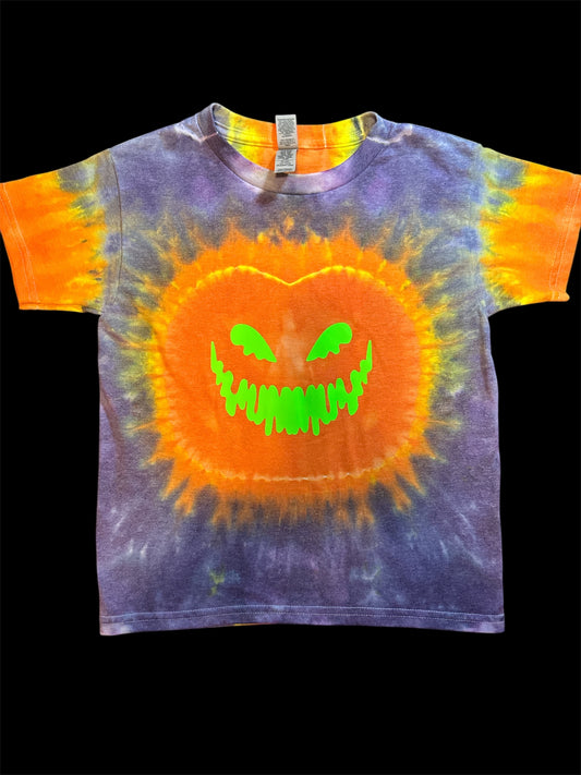 Youth small pumkin tshirt