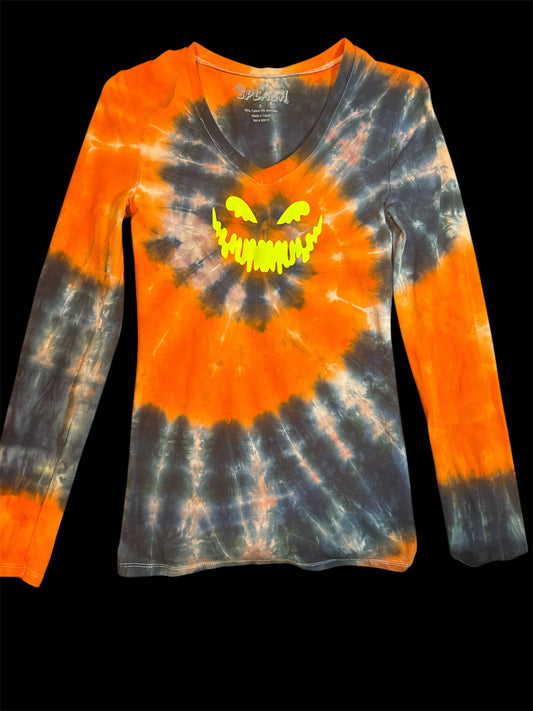 Ladies V neck Small tie dye